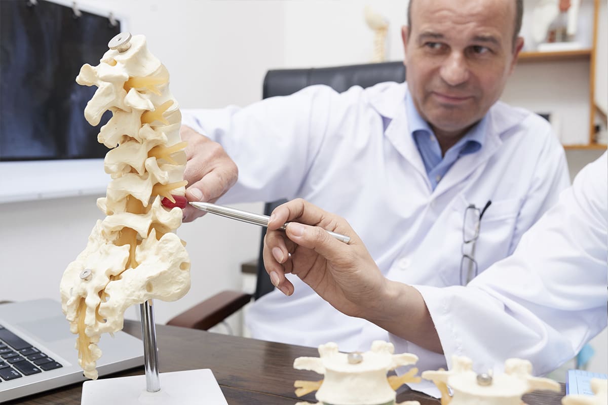 Clínica de rodilla y columna